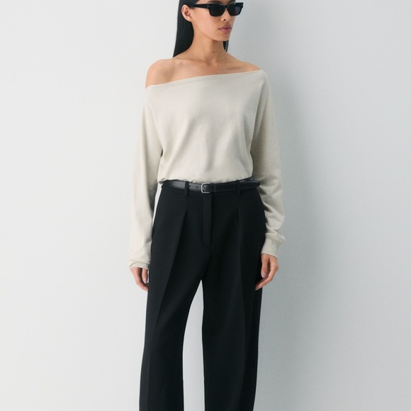 Aritzia Inspiration Sweater NWT White Size Small - Picture 2 of 12